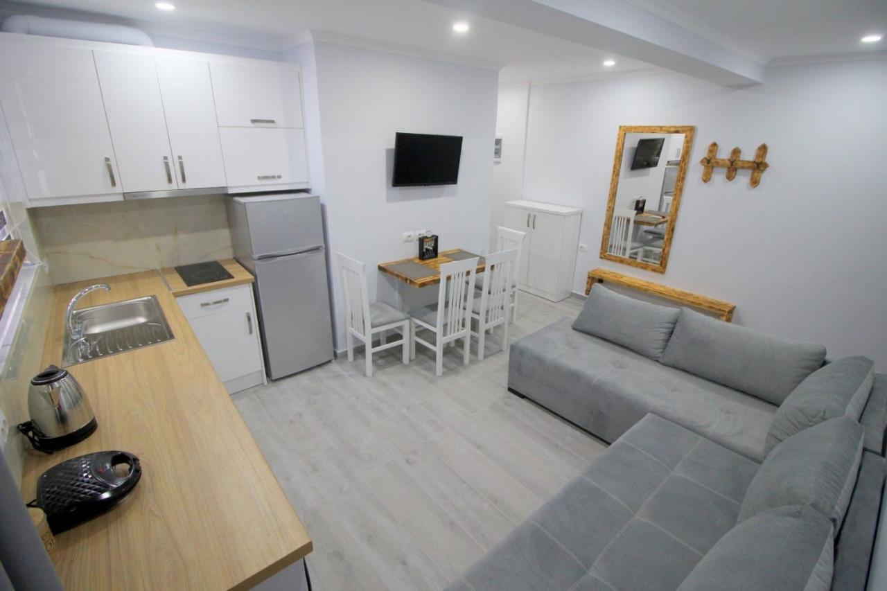 J&M Luxury Apartments Saranda Экстерьер фото